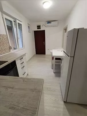 Tihomira Višnjevca 7 | 4zida.rs