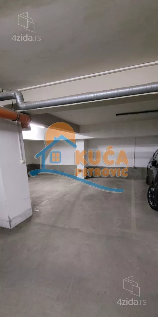 Garaža | 4zida