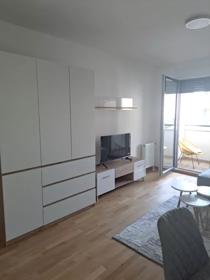 Heroja Pinkija 11 | 4zida.rs