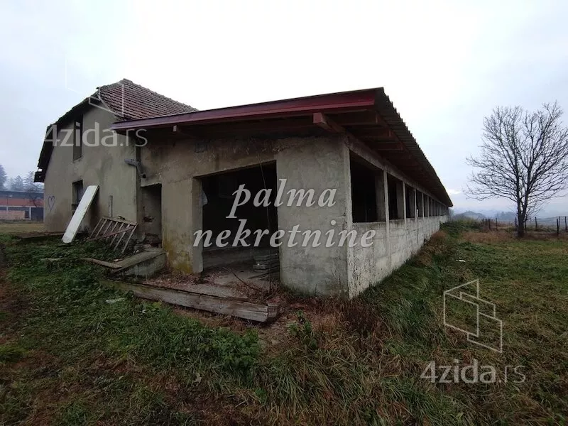Poslovna zgrada | 4zida