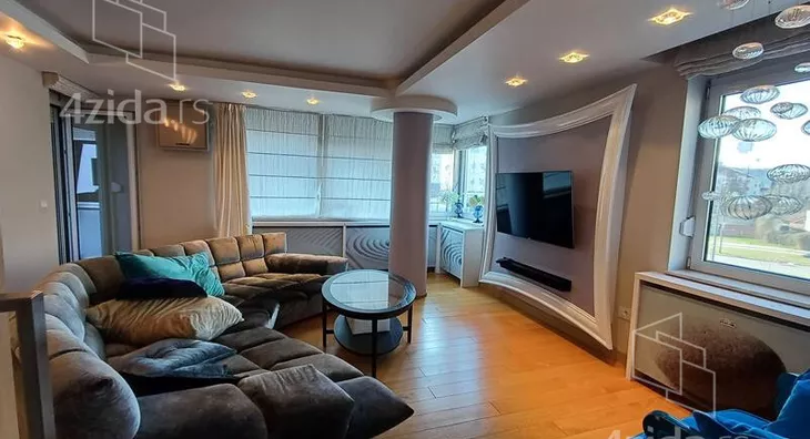 Petosoban stan | 4zida