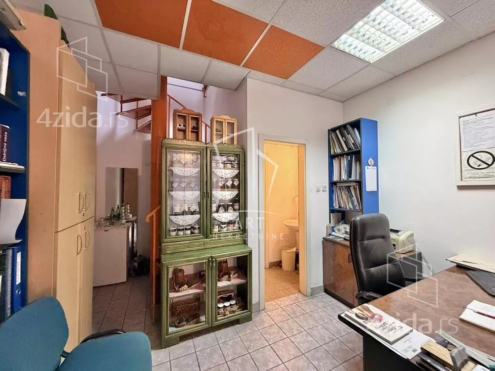 Poslovni prostor | 4zida