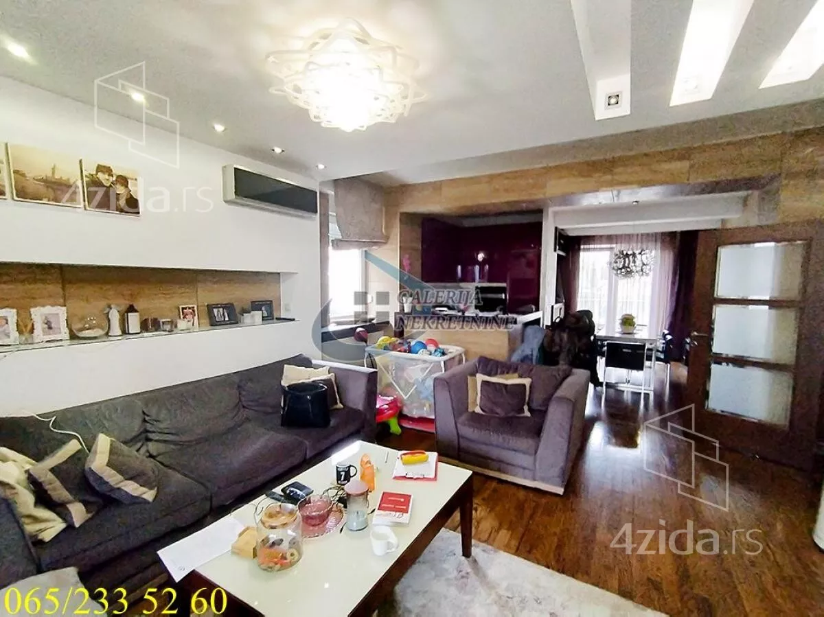 Četvorosoban stan | 4zida