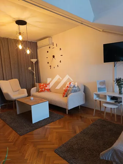 Cara Dušana | 4zida.rs