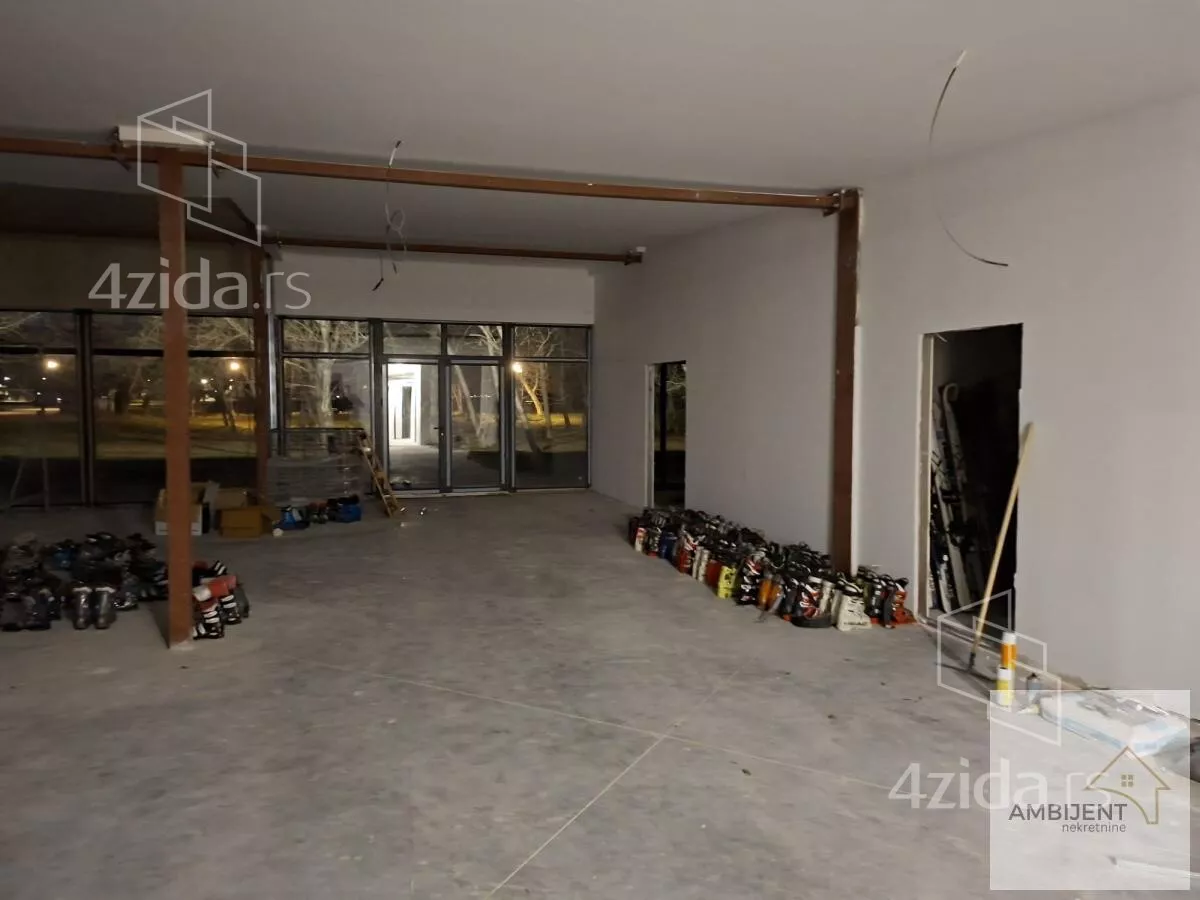 Poslovni prostor | 4zida