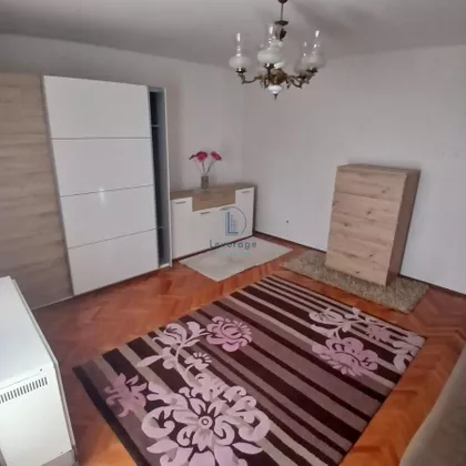 Lepe Stamenković | 4zida.rs