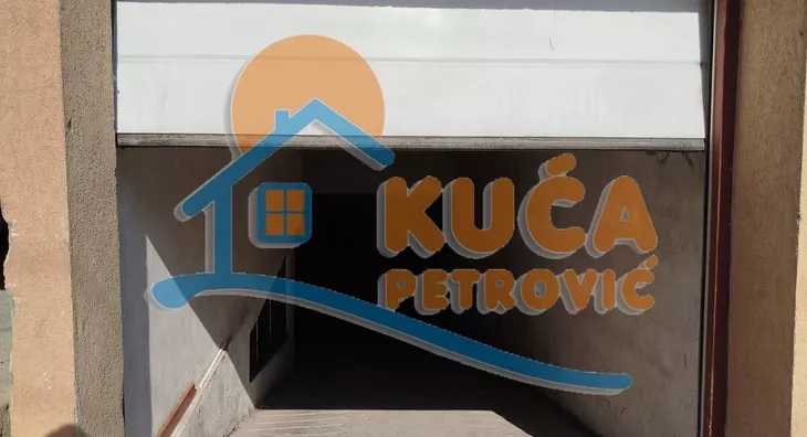 Garaža | 4zida
