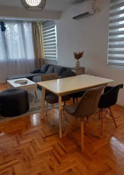 Janisa Janulisa | 4zida.rs