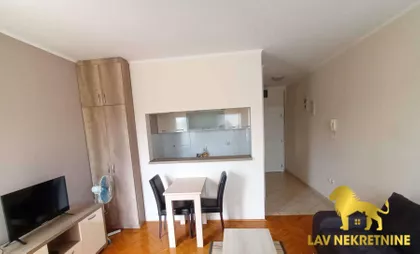 BULEVAR CARA LAZARA | 4zida.rs