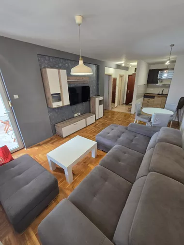 Bulevar Evrope 22