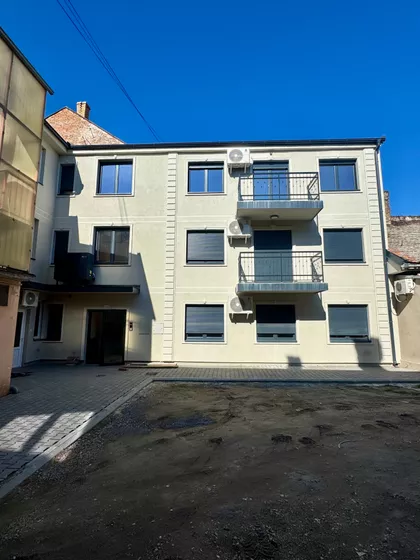 Žarka Zrenjanina 9 | 4zida.rs