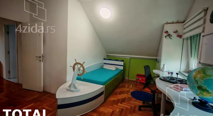 Petosoban stan | 4zida