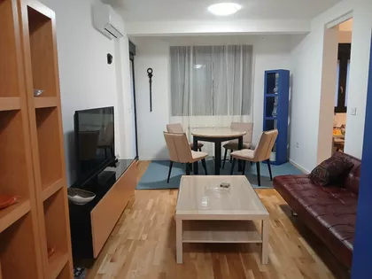 Vukov Spomenik | 4zida.rs