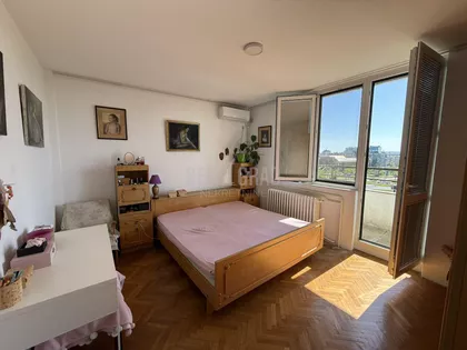 Pariske komune | 4zida.rs