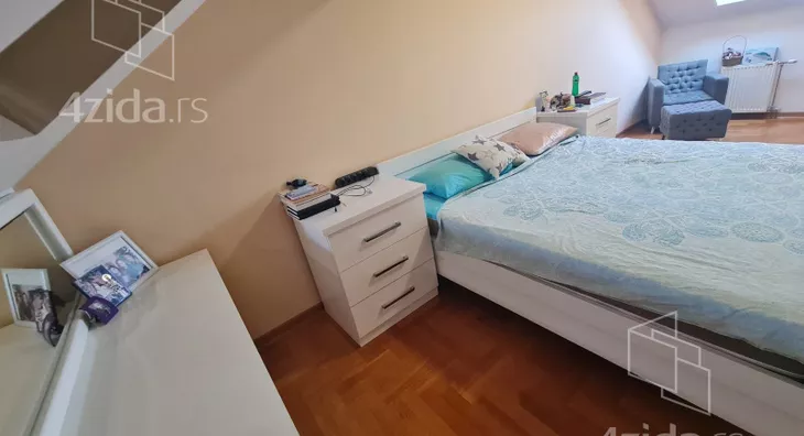 Četvoroiposoban stan | 4zida