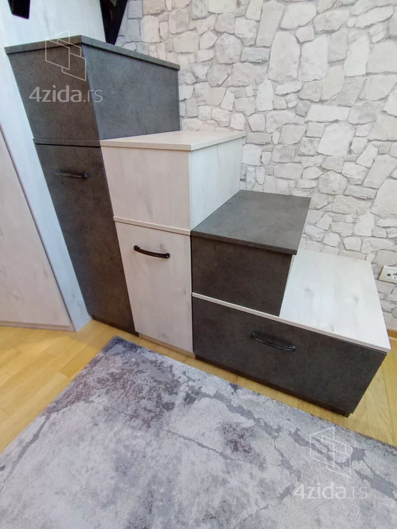 Četvoroiposoban stan | 4zida