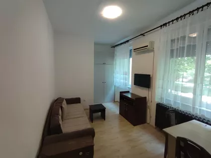 Petra Drapšina 8 | 4zida.rs
