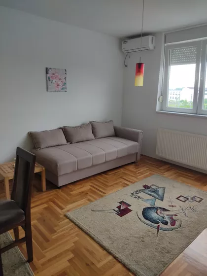 Zlatarićeva 32 | 4zida.rs