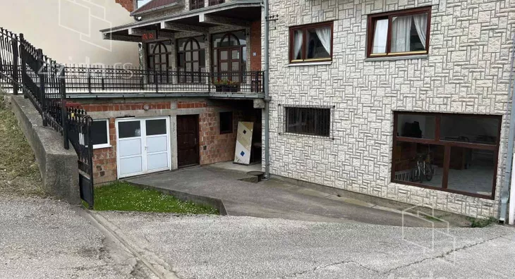 3-etažna kuća | 4zida