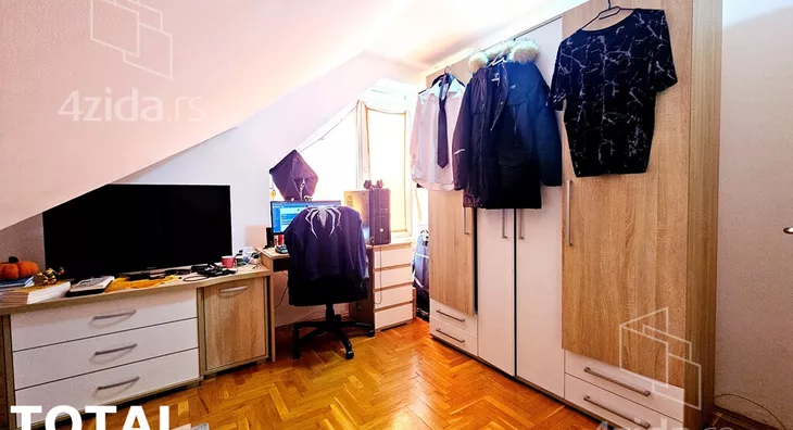 Troiposoban stan | 4zida