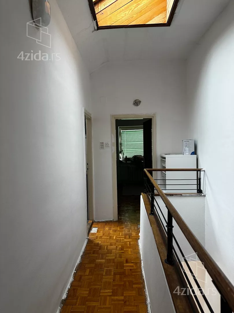 3-etažna kuća | 4zida