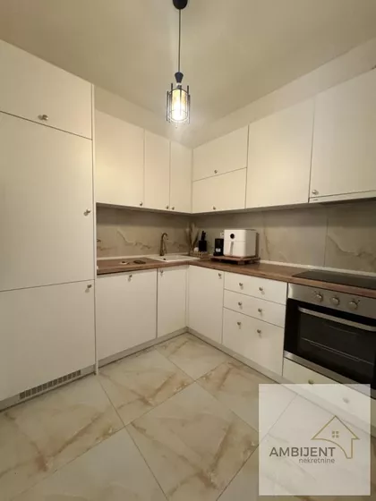 Stari Banovci | 4zida.rs