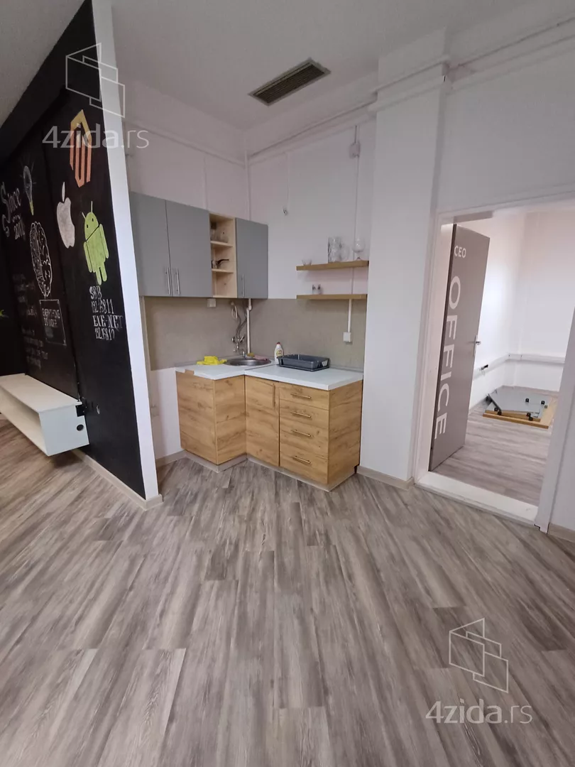 Poslovni prostor | 4zida