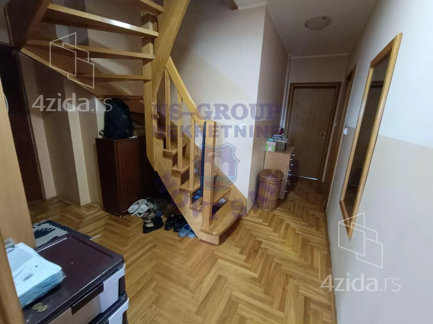 Petosoban stan | 4zida