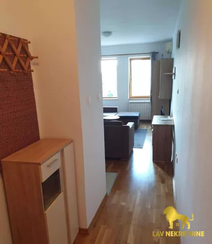DOŽA ĐERĐA | 4zida.rs