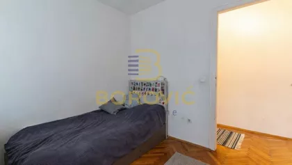 Crveni Krst Vračar | 4zida.rs