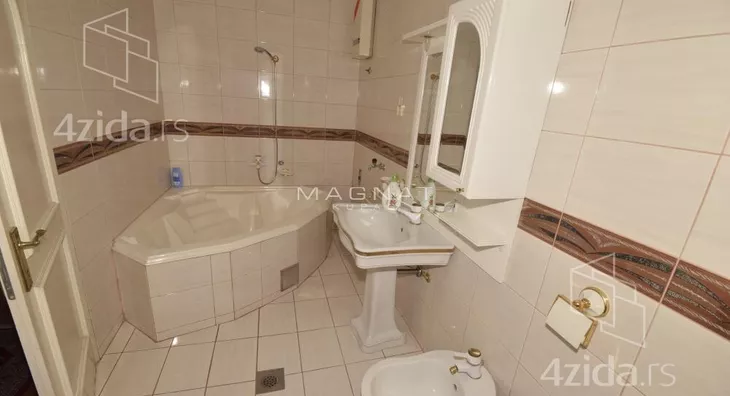 4-etažna kuća | 4zida