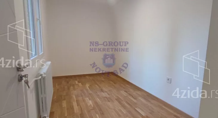 Četvoroiposoban stan | 4zida