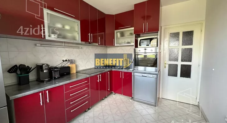 Petosoban stan | 4zida