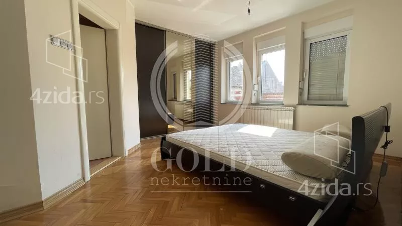 4-etažna kuća | 4zida