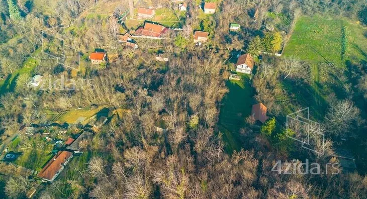 Građevinsko zemljište | 4zida