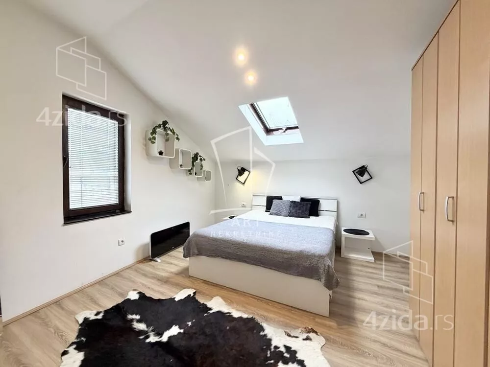 Petoiposoban stan | 4zida