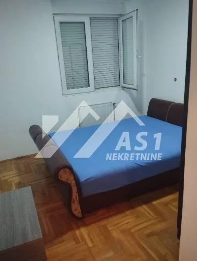 Molnar Đule | 4zida.rs