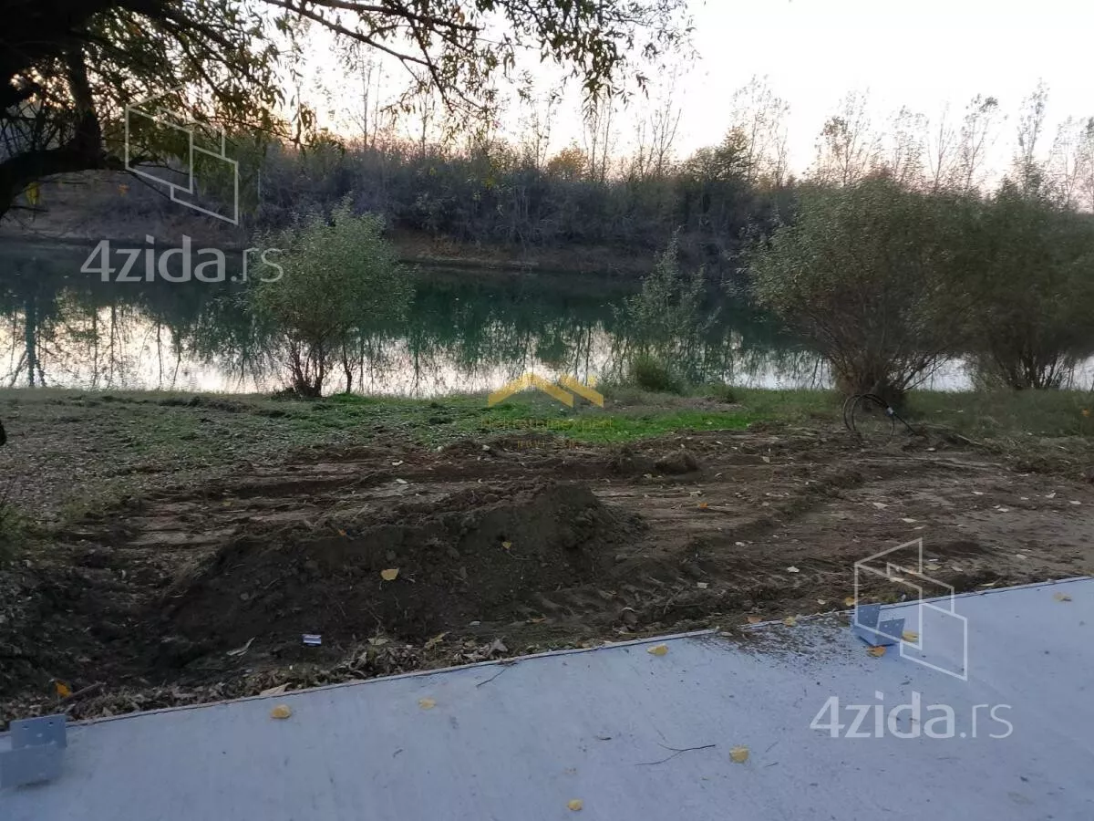 Plac | 4zida