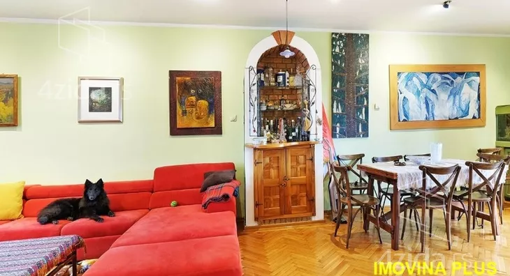 Šestosoban stan | 4zida