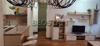 Crveni Krst Vračar | 4zida.rs