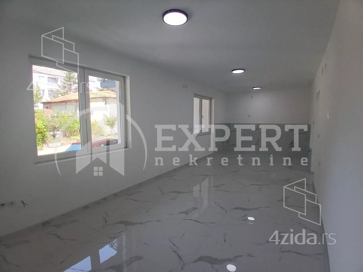 Lokal | 4zida