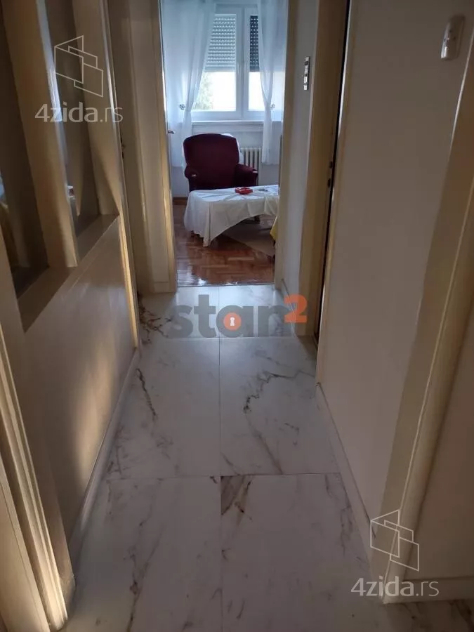Troiposoban stan | 4zida
