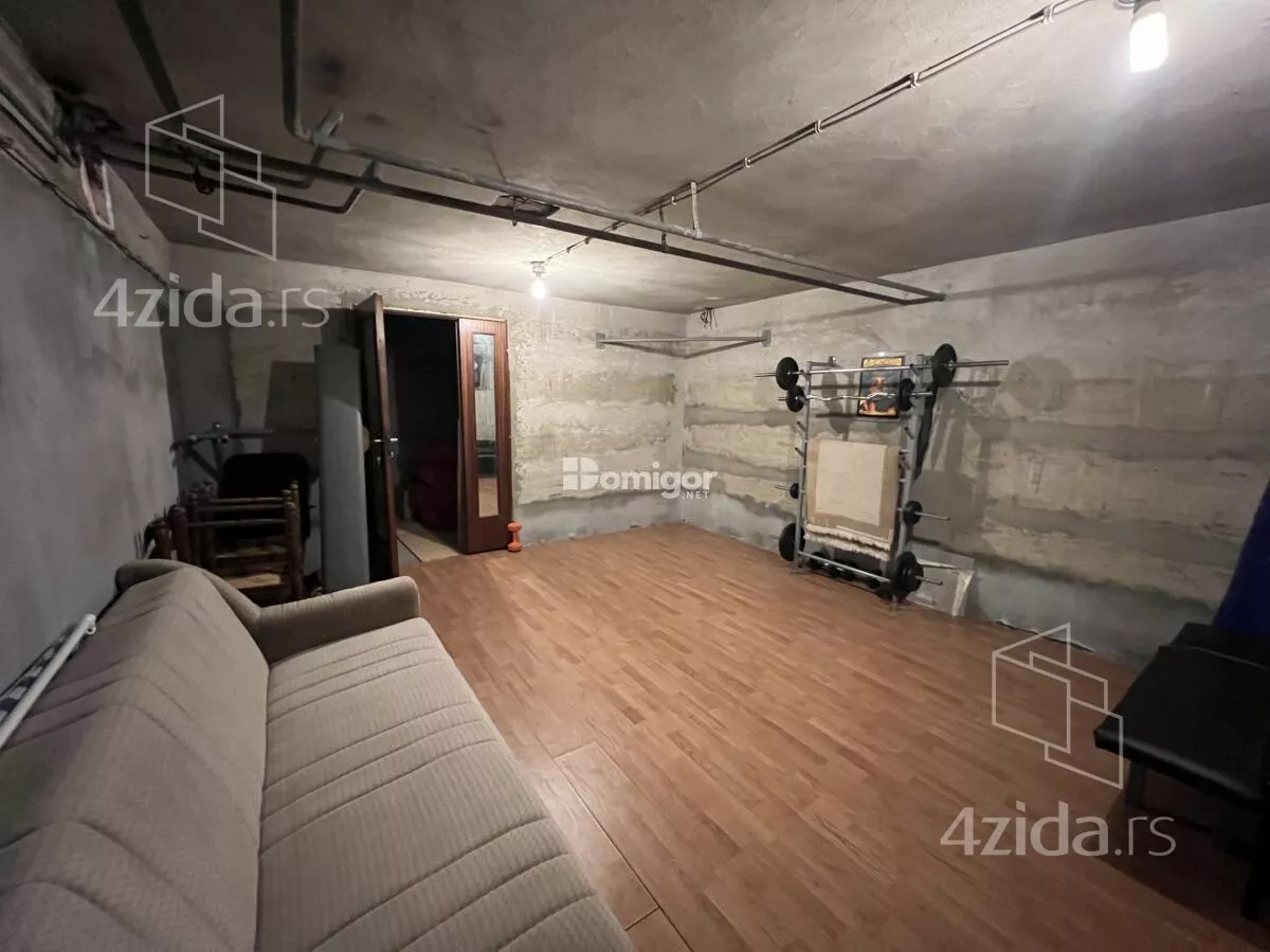 Kuća | 4zida