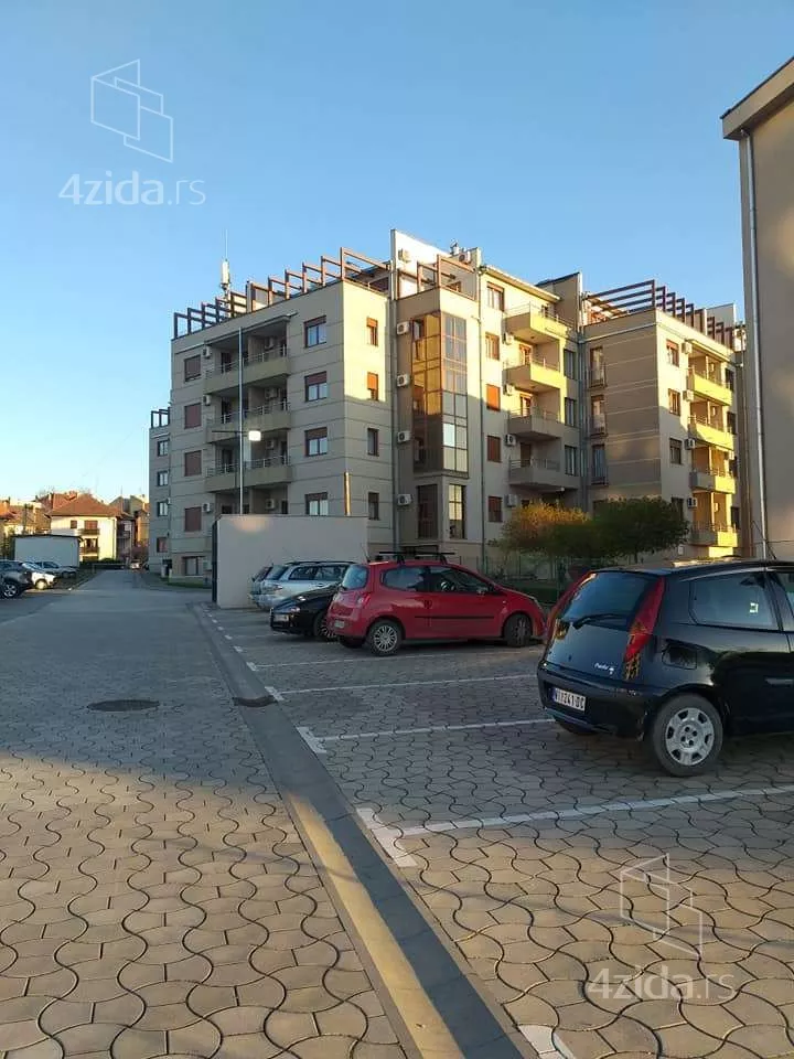 Garsonjera | 4zida