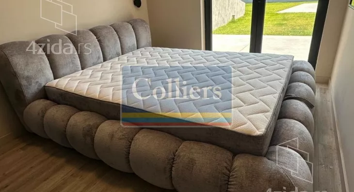 Sedmosoban stan | 4zida