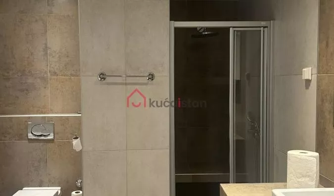 Četvoroiposoban stan | 4zida