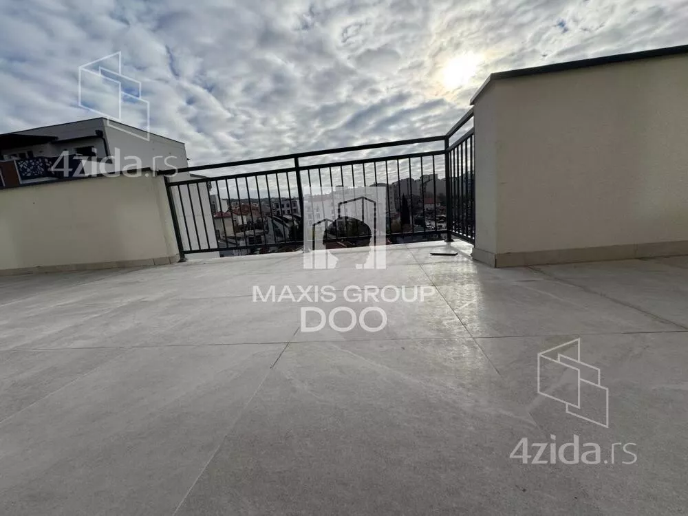 Četvorosoban stan | 4zida