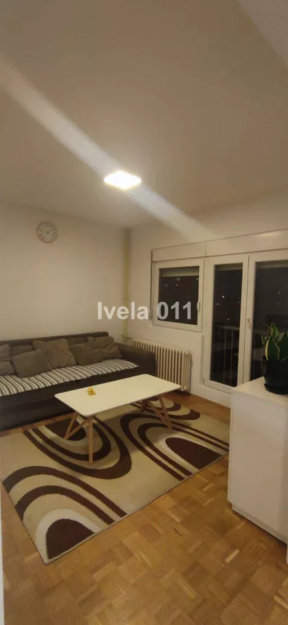 Kraljevačka | 4zida.rs