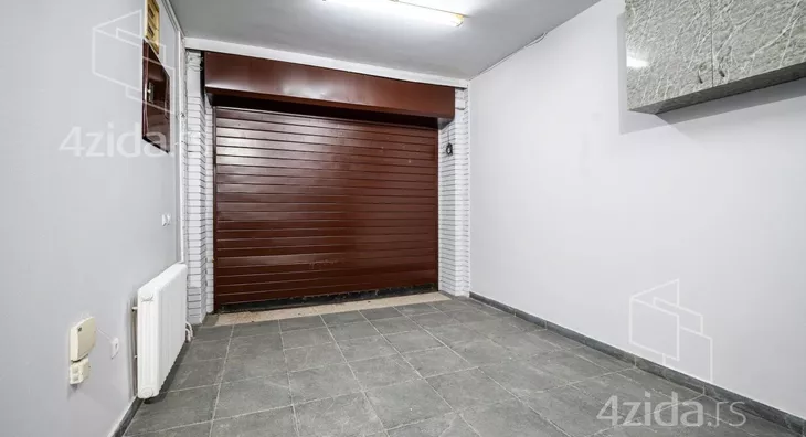 Šestosoban stan | 4zida