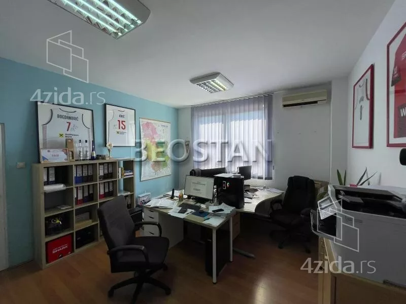 Lokal | 4zida